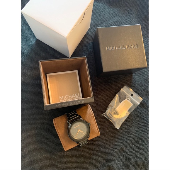 Michael Kors watch - black & rose gold - Picture 8 of 8